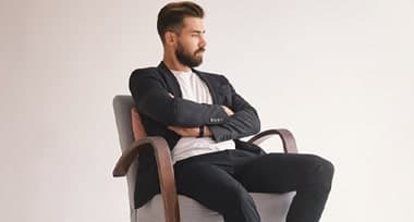 What’s The Best Sitting Direction In Office As Per Vastu? Find Now!