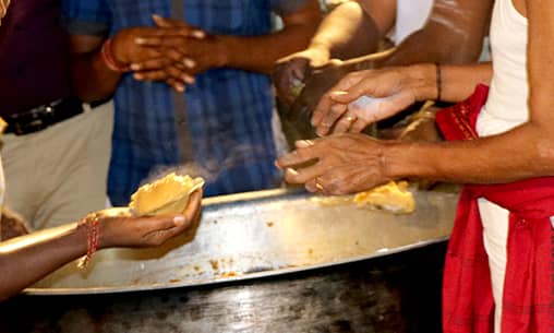 Archana (Pooja) to Narasimha at Thiru Adanur Powerspot