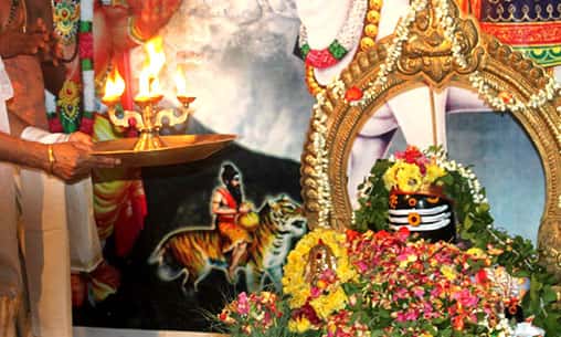 Abishekam (Hydration Ceremony) & Archana (Pooja) to Shiva at Thiruvidaimarudur Powerspot