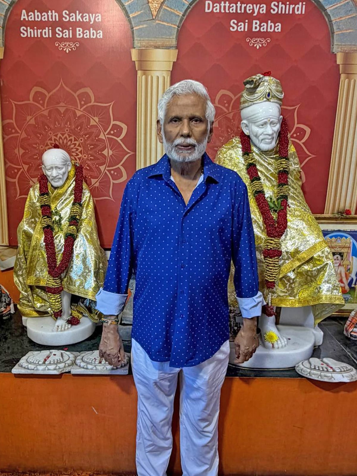Dr. Pillai with Sai Baba